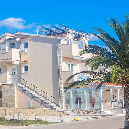Apartments In Rogoznica 36019 Eksteriør billede