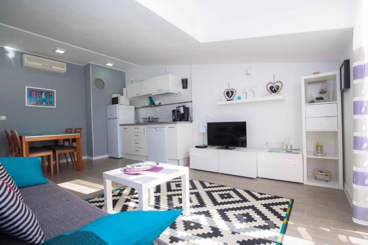 Apartments In Rogoznica 36019 Eksteriør billede