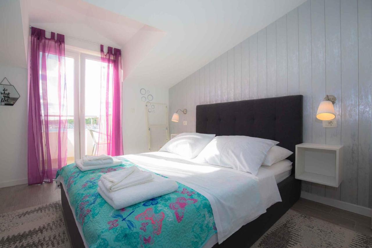 Apartments In Rogoznica 36019 Eksteriør billede