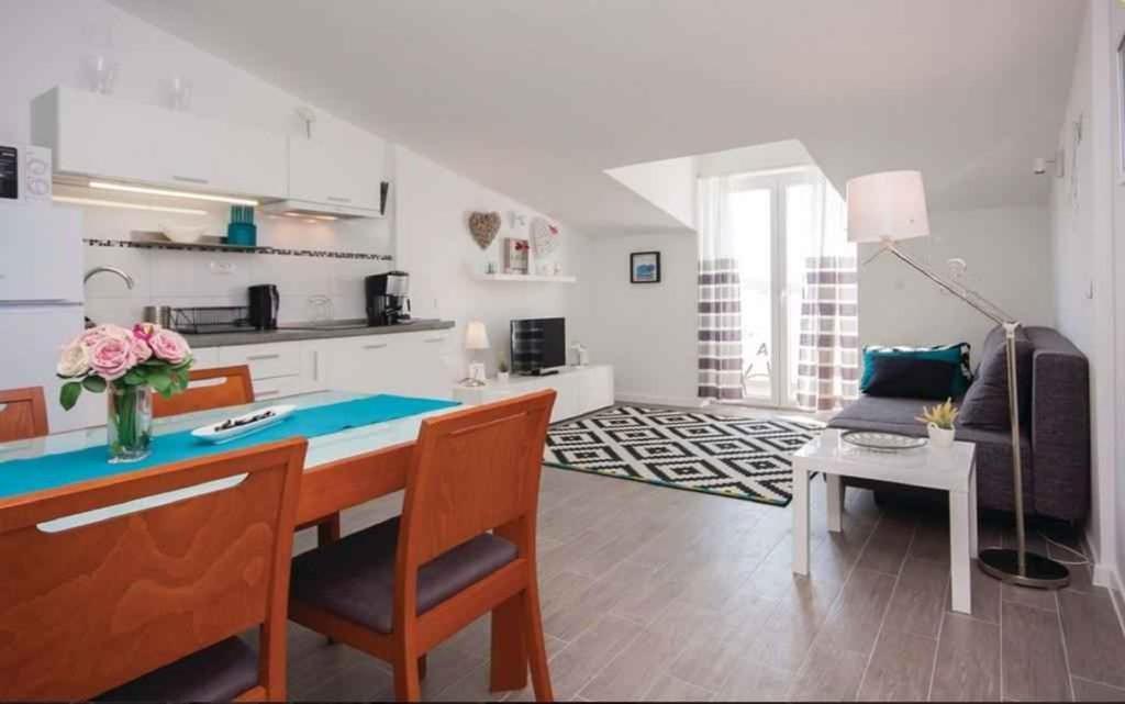 Apartments In Rogoznica 36019 Eksteriør billede